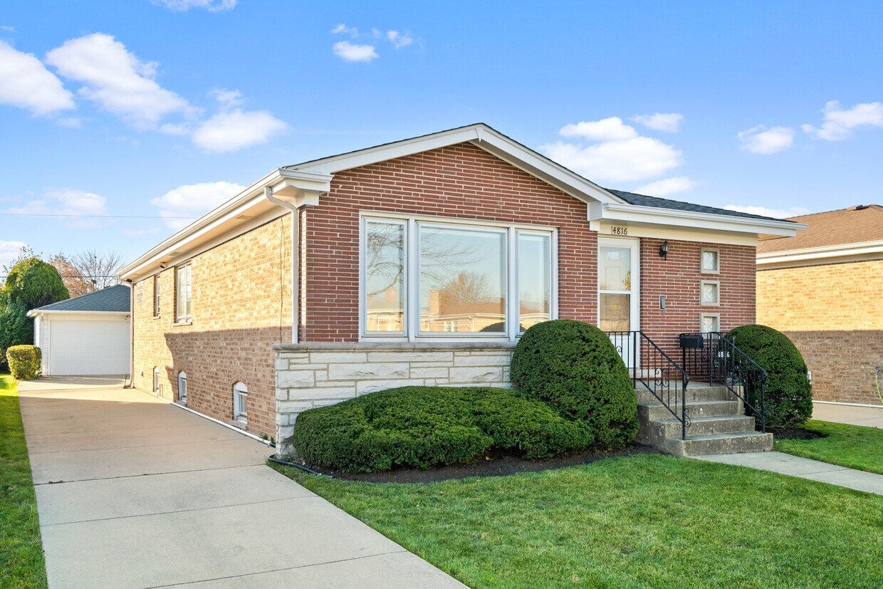 4816 N Knight Ave, Norridge, IL 60706 House Rental in Norridge, IL