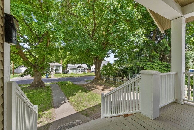 Foto del edificio - Darling 4 Bed, 2 Bath Home in Spokane!