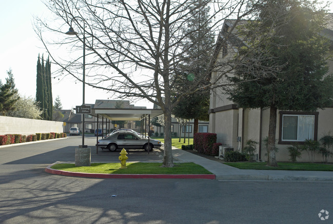 Foto del edificio - Village at Madera