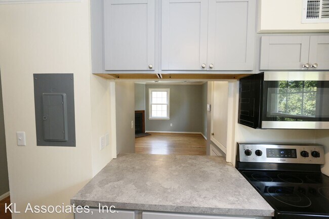 Building Photo - 2 br, 1 bath House - 2055 38th Street, SE ...