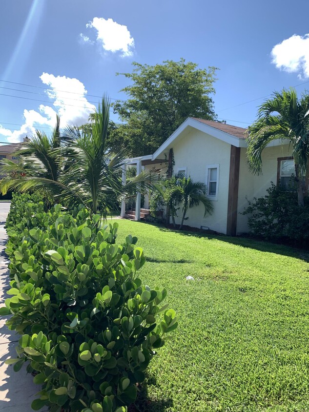 Foto principal - 245 Lytton Ct