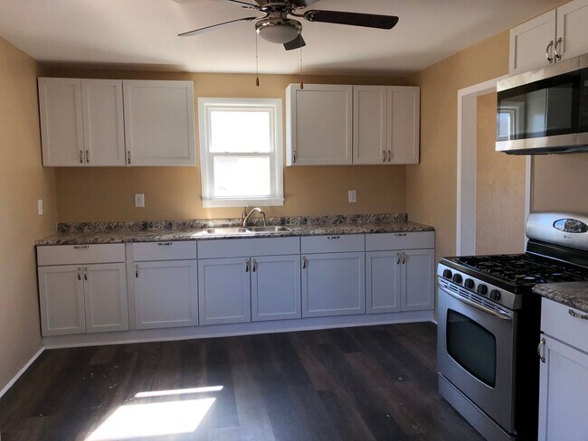 Foto del edificio - Comfortable Family Home in Prime Colona Location