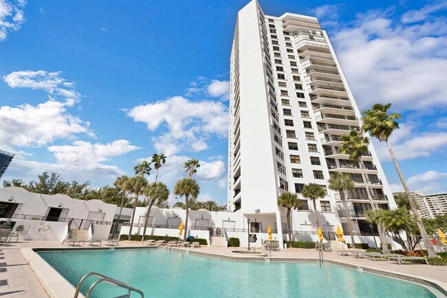 Building Photo - 300 Three Islands Blvd