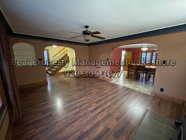 Foto del edificio - Stunning 3 Bedroom 1.5 Bathroom Home For Rent