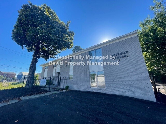 Building Photo - 38 N Idlewild St