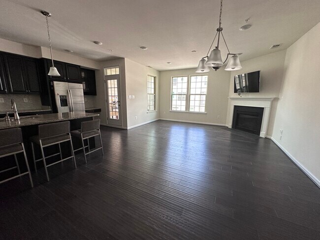 Foto del edificio - 6466 Walcott Ln