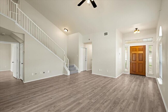 Foto del edificio - 15411 Ora Ln