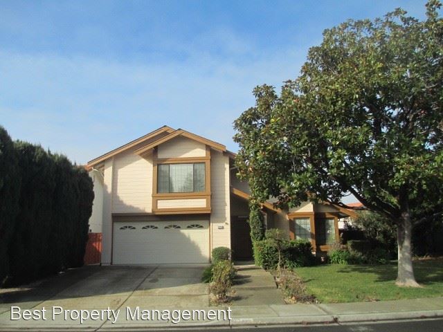 Primary Photo - 3 br, 2.5 bath House - 32724 Regents Blvd