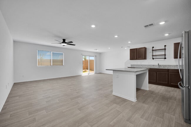 Building Photo - 6080 Swift Lariat St
