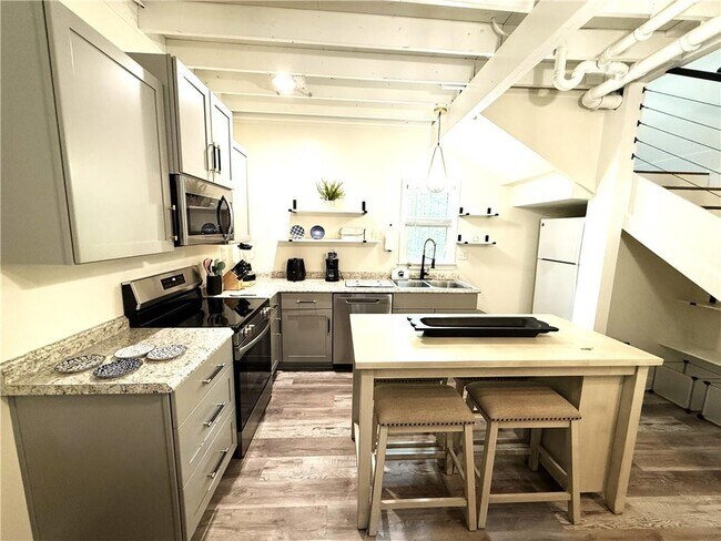 Building Photo - 3389 Spinnaker Way