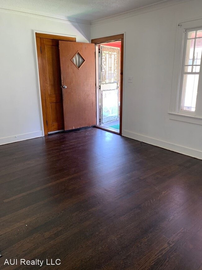 Building Photo - 3 br, 2 bath House - 5707 Euclid Avenue