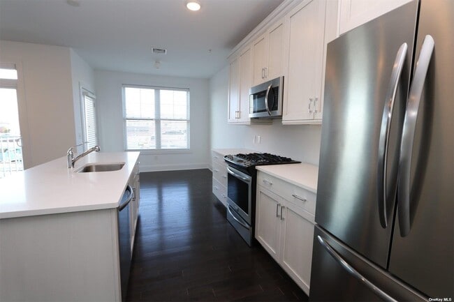 Building Photo - 516 Marina Pointe Dr