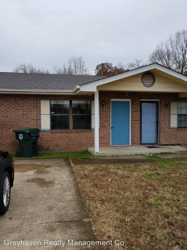 Primary Photo - 902 Peppermill Rd