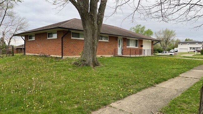 Foto del edificio - 5983 Harshmanville Rd