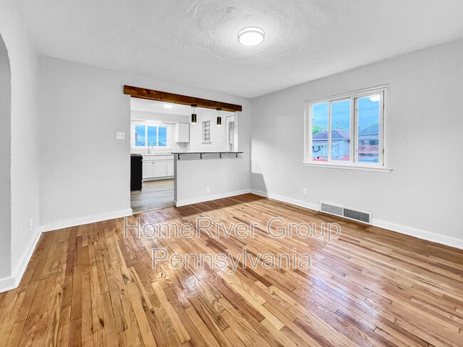Foto del edificio - 1066 Elwell St