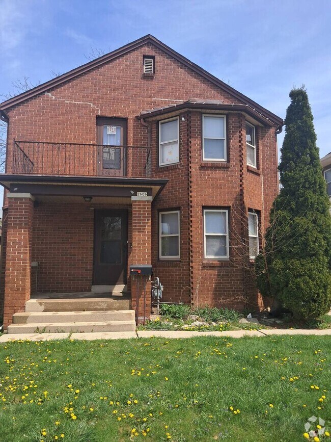 Building Photo - 2606 S 69th St