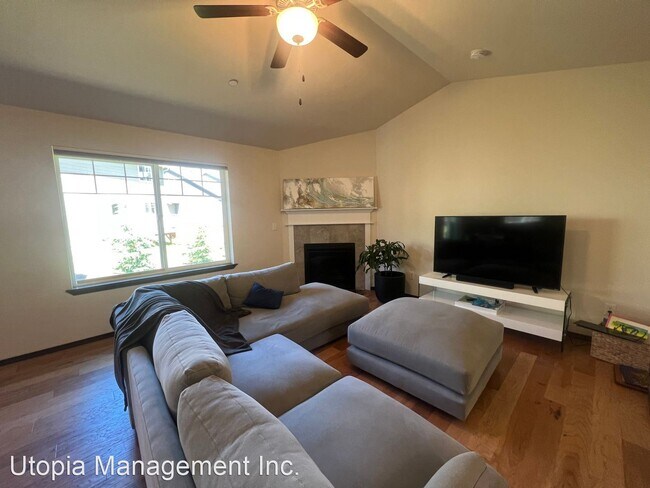 Building Photo - 3 br, 2 bath House - 4319 Gale Ln