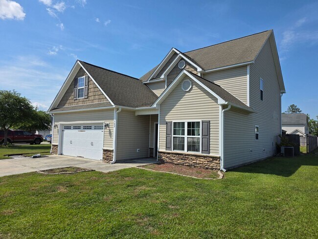 Foto del edificio - 702 Appling Ct