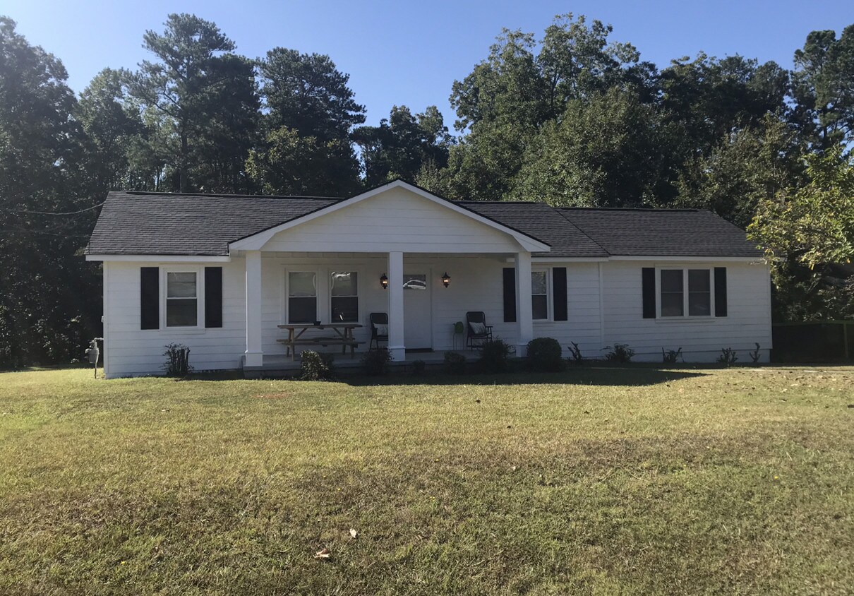 Primary Photo - 3234 McClure Bridge Rd
