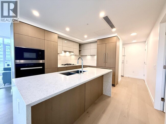 Photo du bâtiment - 469 W King Edward Ave