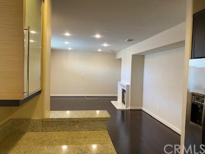 Foto del edificio - 10609 Bloomfield St