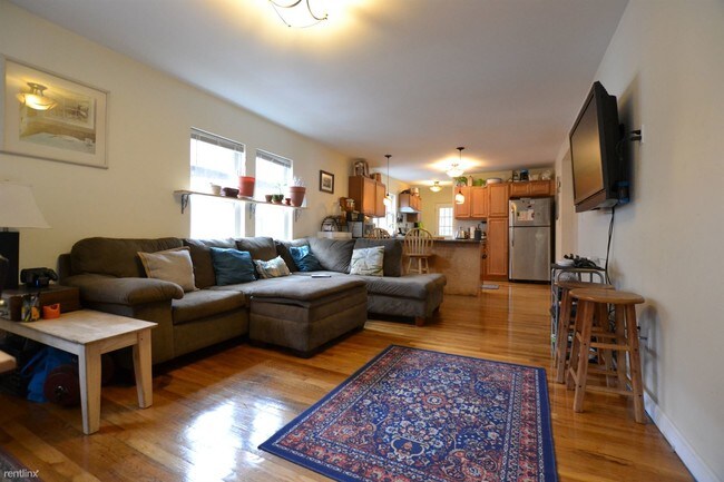 Foto del edificio - 216 Arlington St