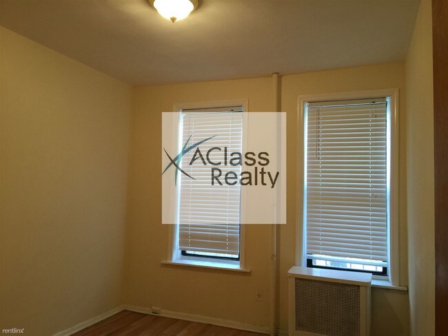 Foto del edificio - 2411 41st St