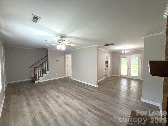 Foto del edificio - 7409 Lockmont Dr