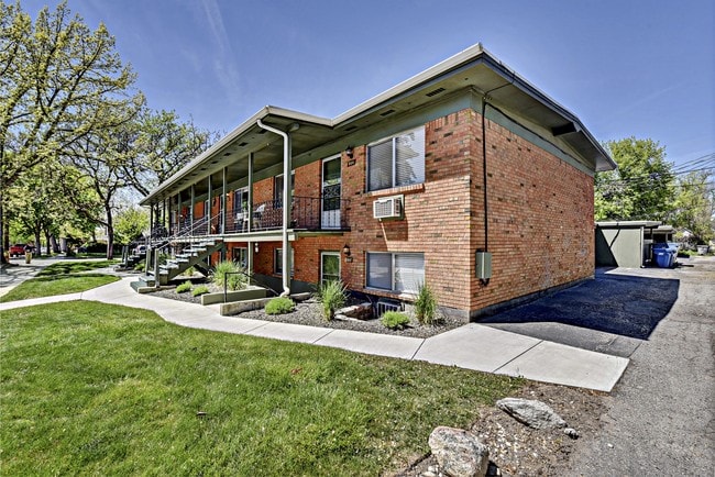 Building Photo - 1204 N 9th St
