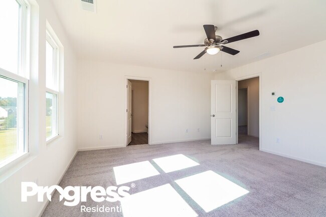 Building Photo - 2104 Theberton Trail