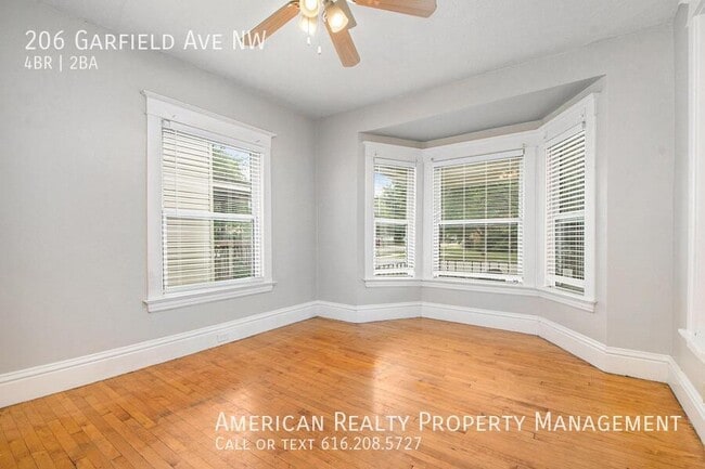 Building Photo - 206 Garfield Ave NW