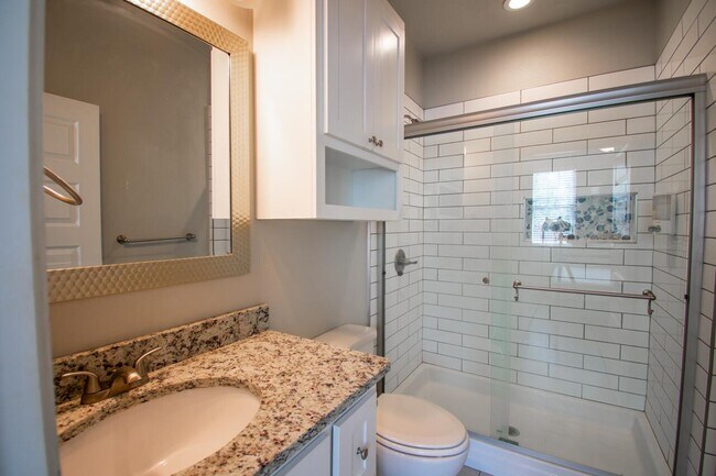 Building Photo - 1508 Avenue W