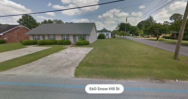 Building Photo - 560 Snow Hill St