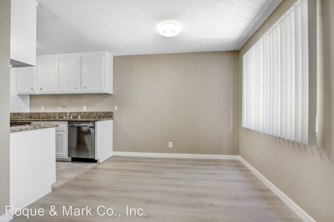 Building Photo - 1 br, 1 bath Apartment - 1234 Wellesley Av...