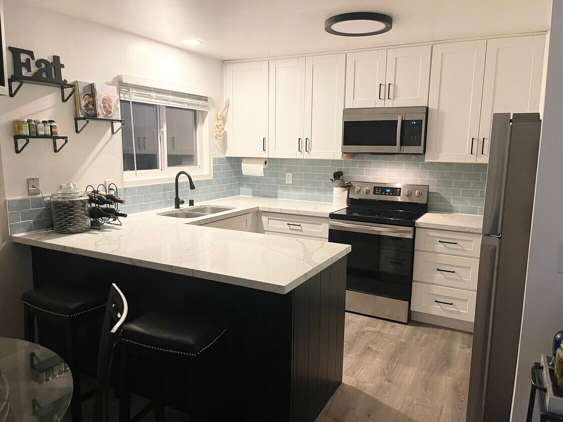 3664 Clairemont Dr Unit 1D, San Diego, CA 92117 Condo for Rent in San