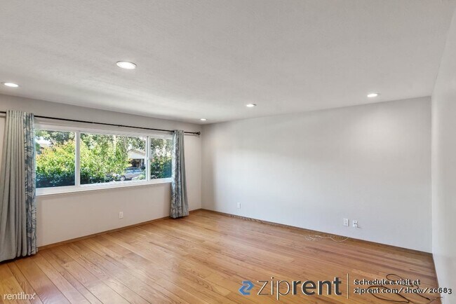 Building Photo - 4 br, 2 bath House - 448 Kings Court, Camp...