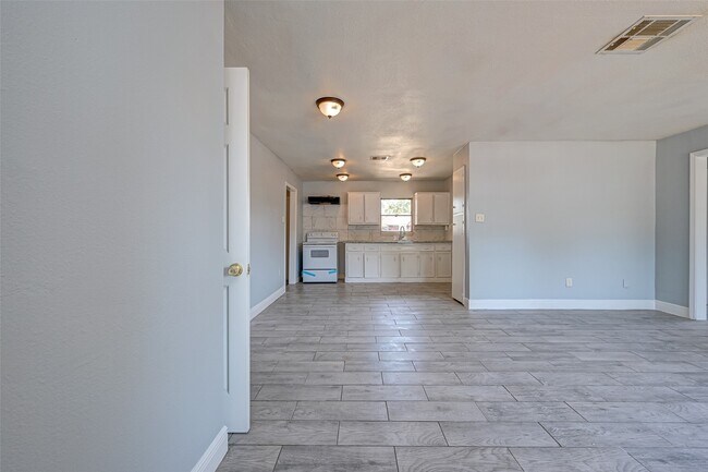 Foto del edificio - 5859 Westover St