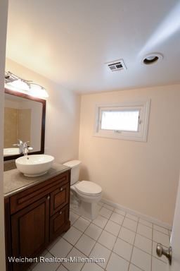 Building Photo - 1348 Cashman Dr