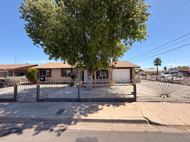 Foto del edificio - Single Story *NO* Carpet + *NO* HOA Avondale Home For Rent!