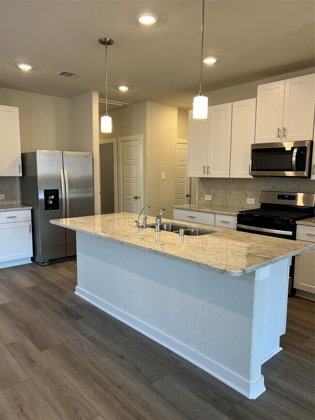 Foto del edificio - 1709 Cayden Oak Ln