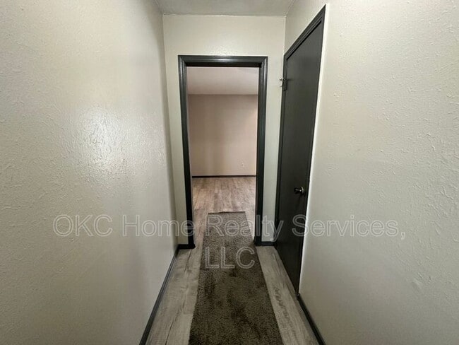 Foto del edificio - 1706 Surrey Pl
