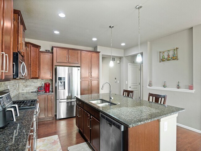 Foto del edificio - Beautiful 4 Bed, 3.5 Bath House in Timnath!