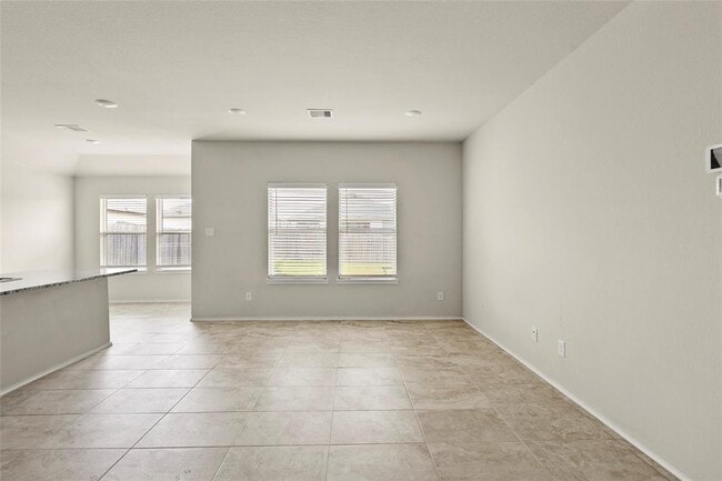 Building Photo - 117 Blanco Dr