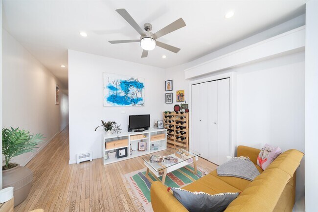 Foto del edificio - 201 Pavonia Ave