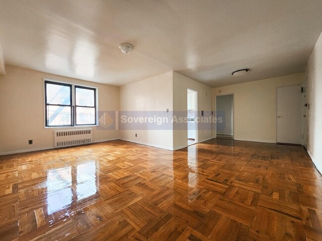 Building Photo - 525-527 Riverdale Avenue
