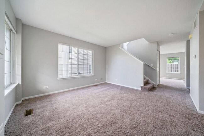 Foto del edificio - Beautiful 3 Bedroom 2 Bath Home in Lake in the Hills!