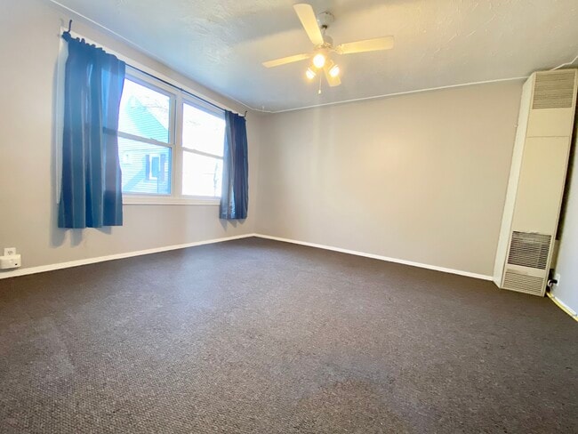 Building Photo - 224 Joseph St