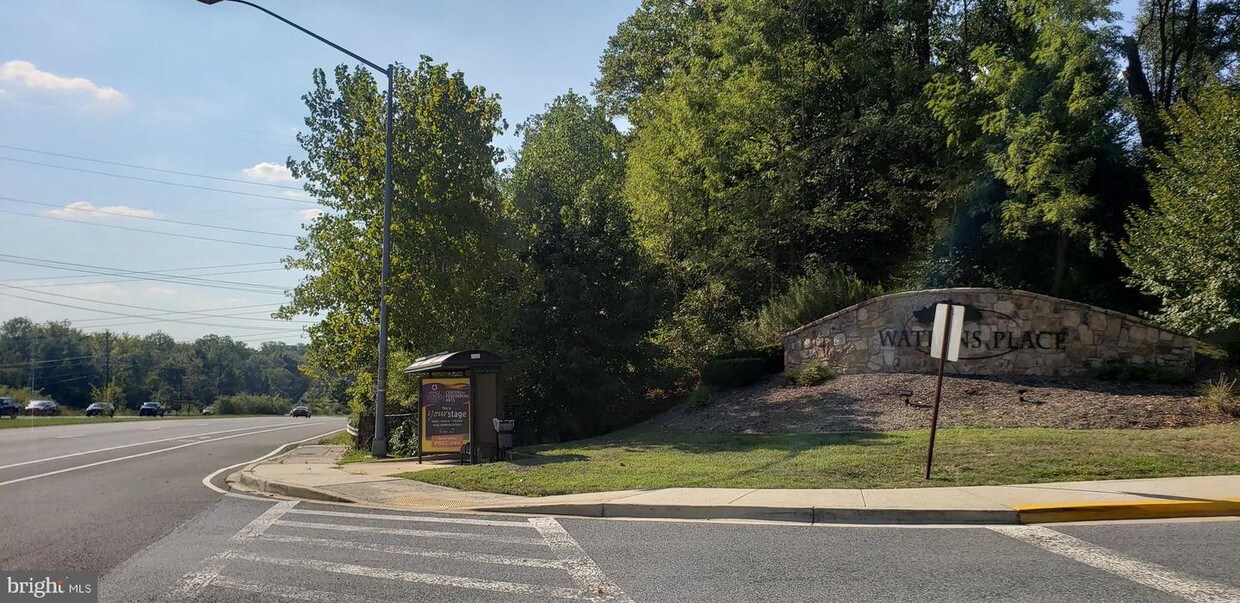 Foto principal - 938 Pine Forest Ln
