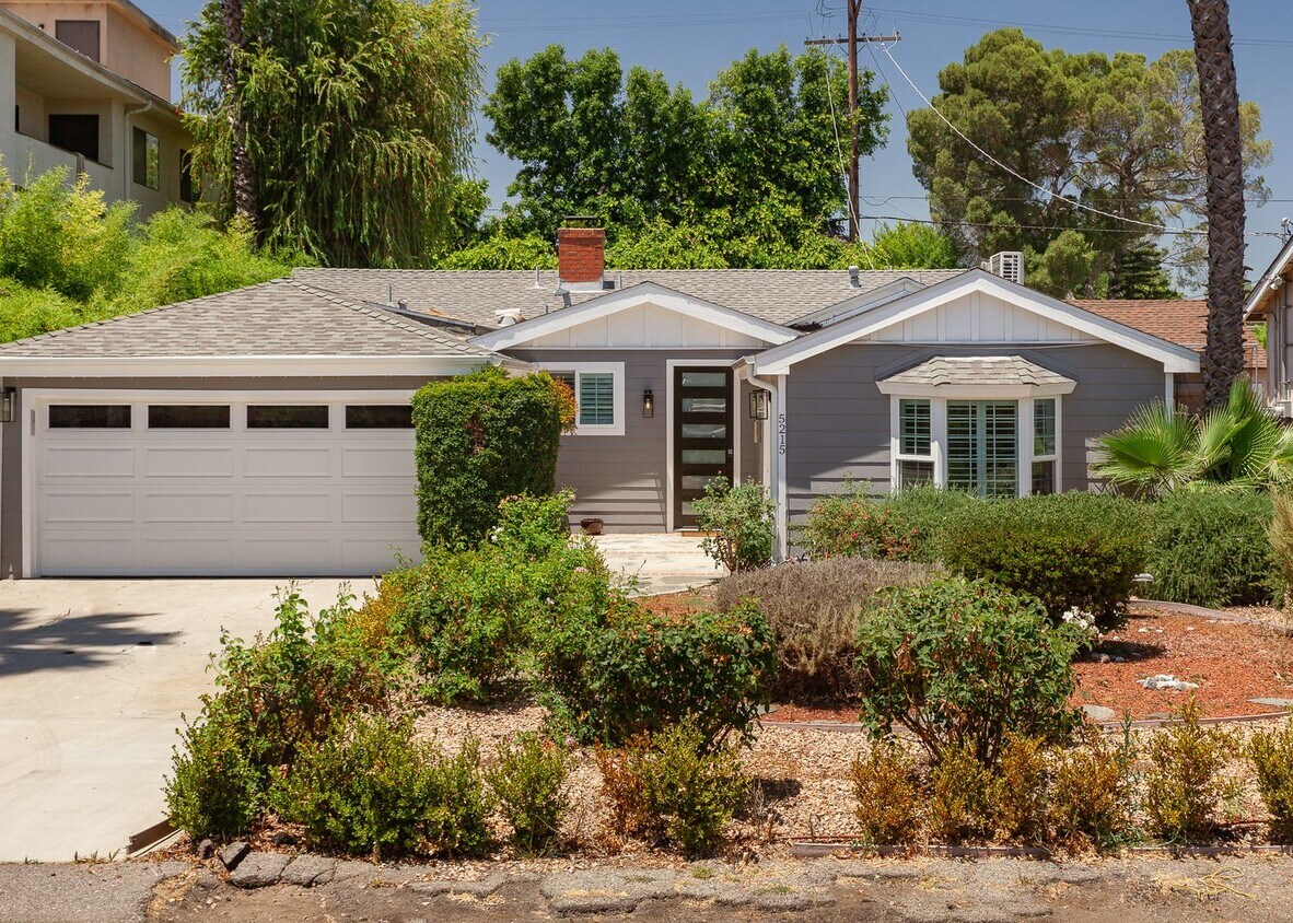 Primary Photo - *Unfurnished* Gorgeous 4-Bed Oasis with Po...