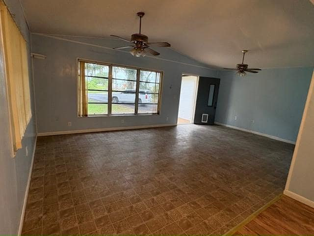 Foto del edificio - 7973 Elliott Rd